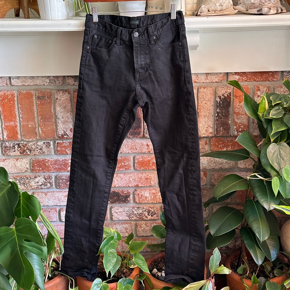 UNIQLO Black Mid-Rise Straight Leg Denim Jeans.